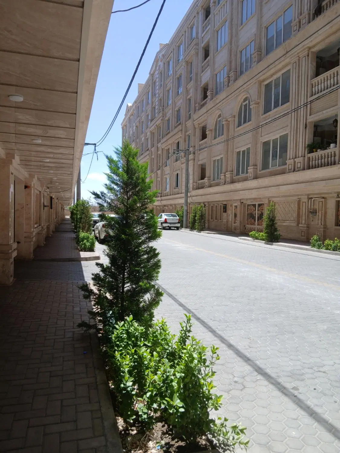 دوم شرقی ک سعادت ۱۵۰ متر . دیدنی