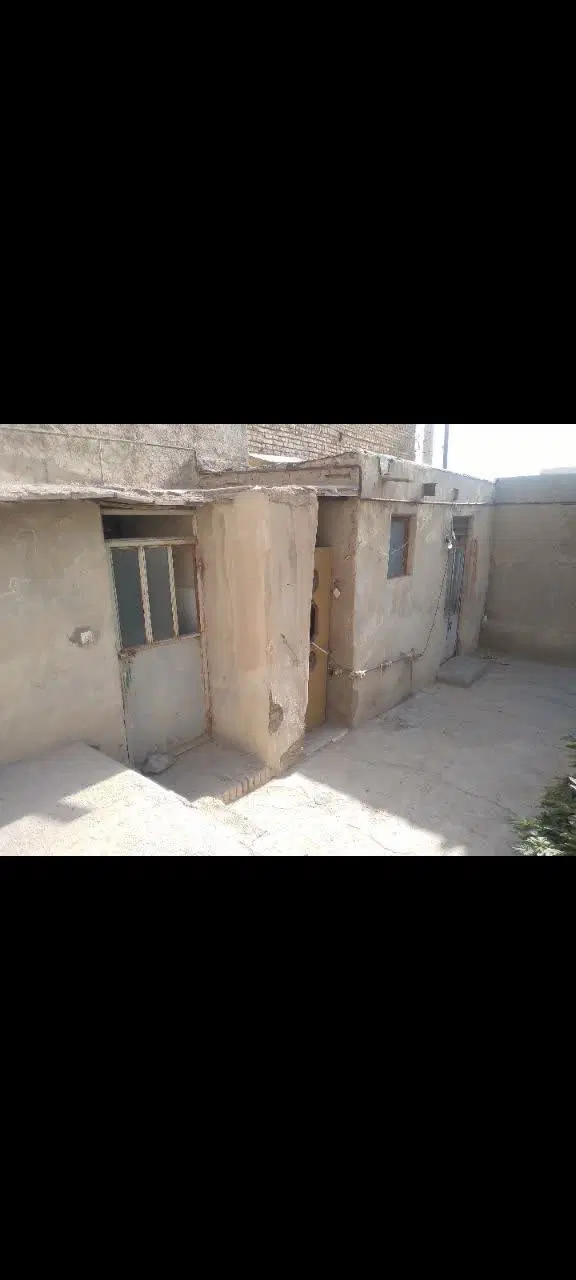 250متر ویلایی نزدیک شهرداری پیشوا