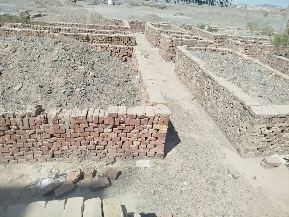 زمین در حال ساخت