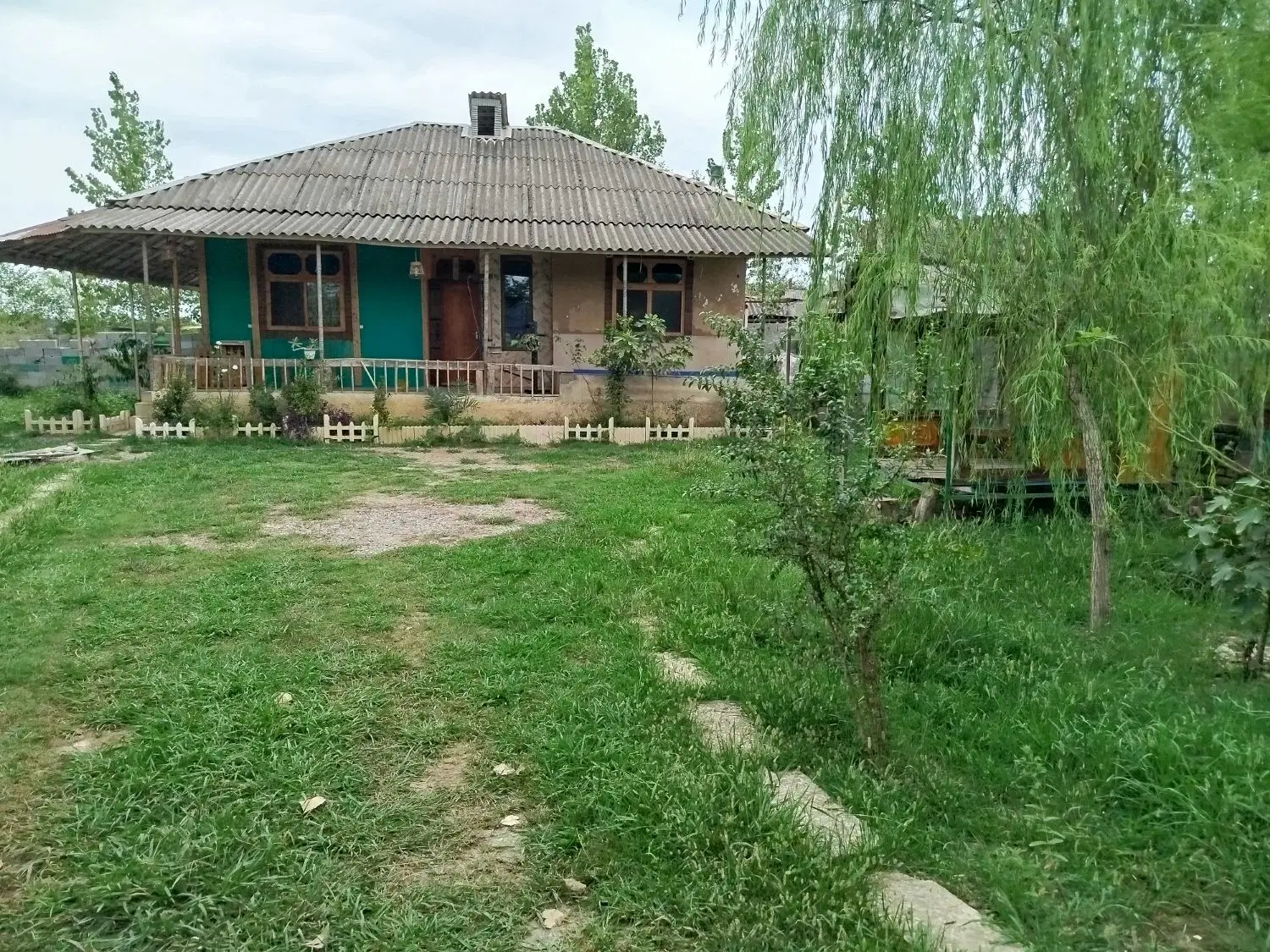 ویلا باغ مادربزگه عشق