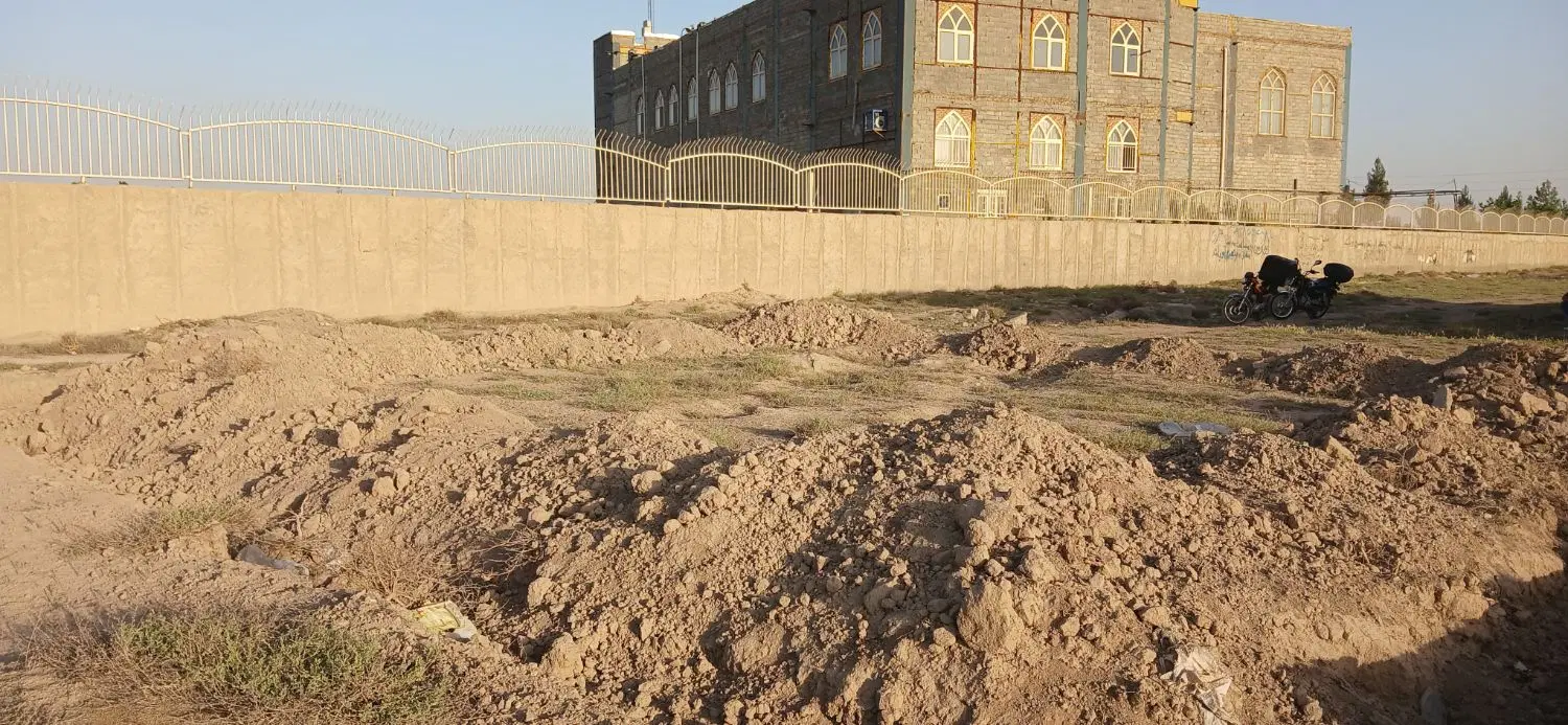 زمین ملک اباد