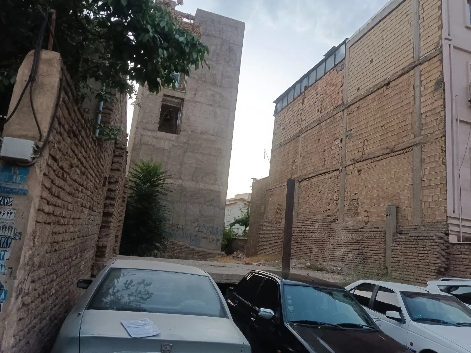 زمین 209متر دارای 43متربنا