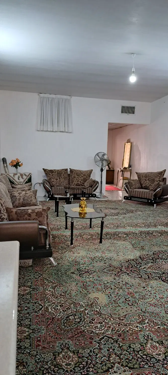 دوواحدآپارتمان۱۴۰و۱۱۰متری جاده شاندیز  ویرانی