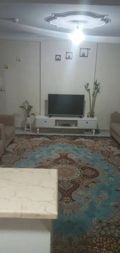 ۶۲ متری،دو خواب با مغازه در شهرک گلستان شهرری