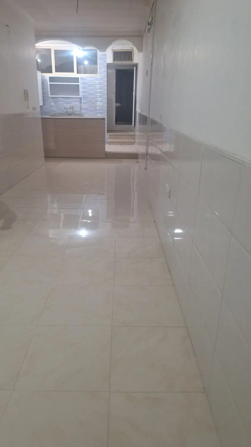 طبقه بالا اجاره ای
