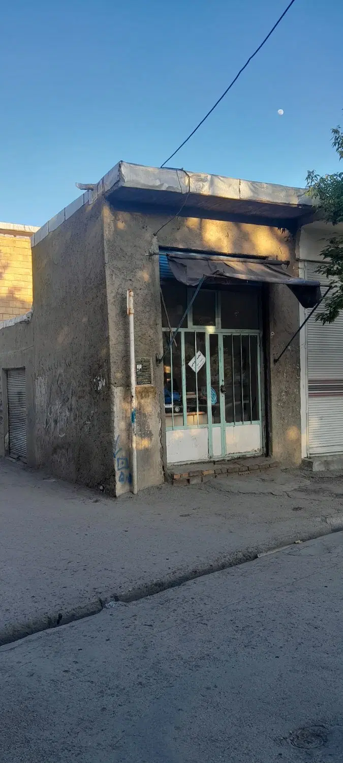 مغازه دو نبش