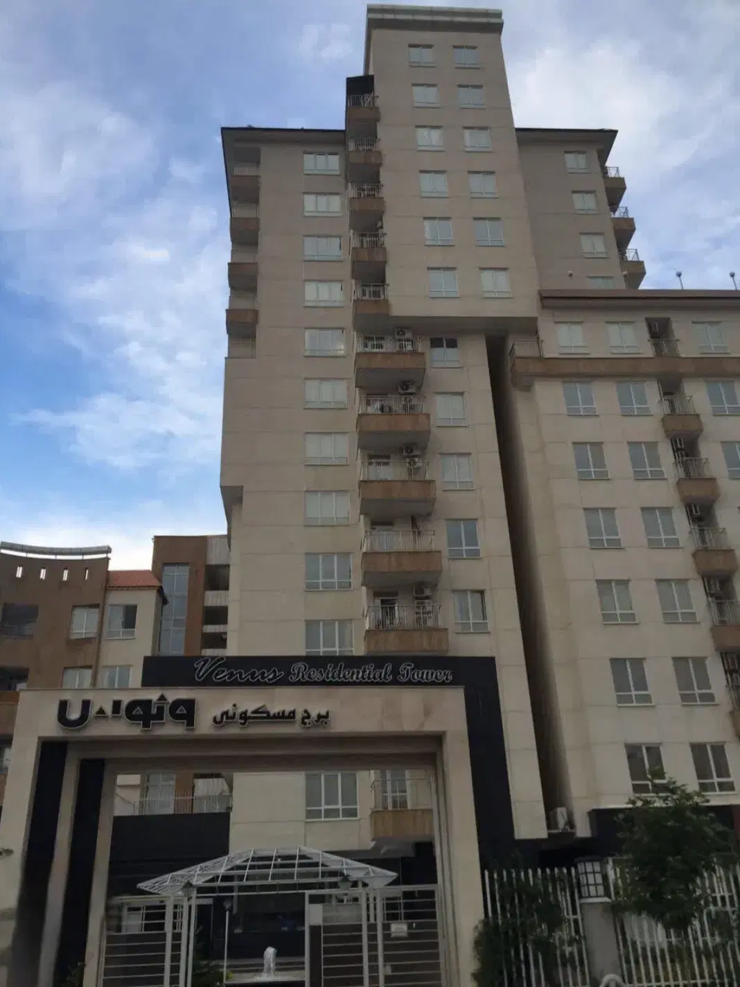 برج ونوس ۷۸ متر بازسازی شده تک خواب