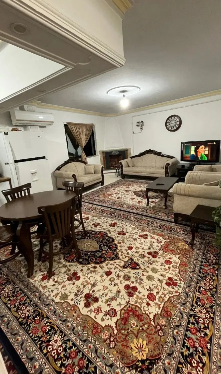 ۸۶ متری خوش نقشه _ سر خیابان ضیابری