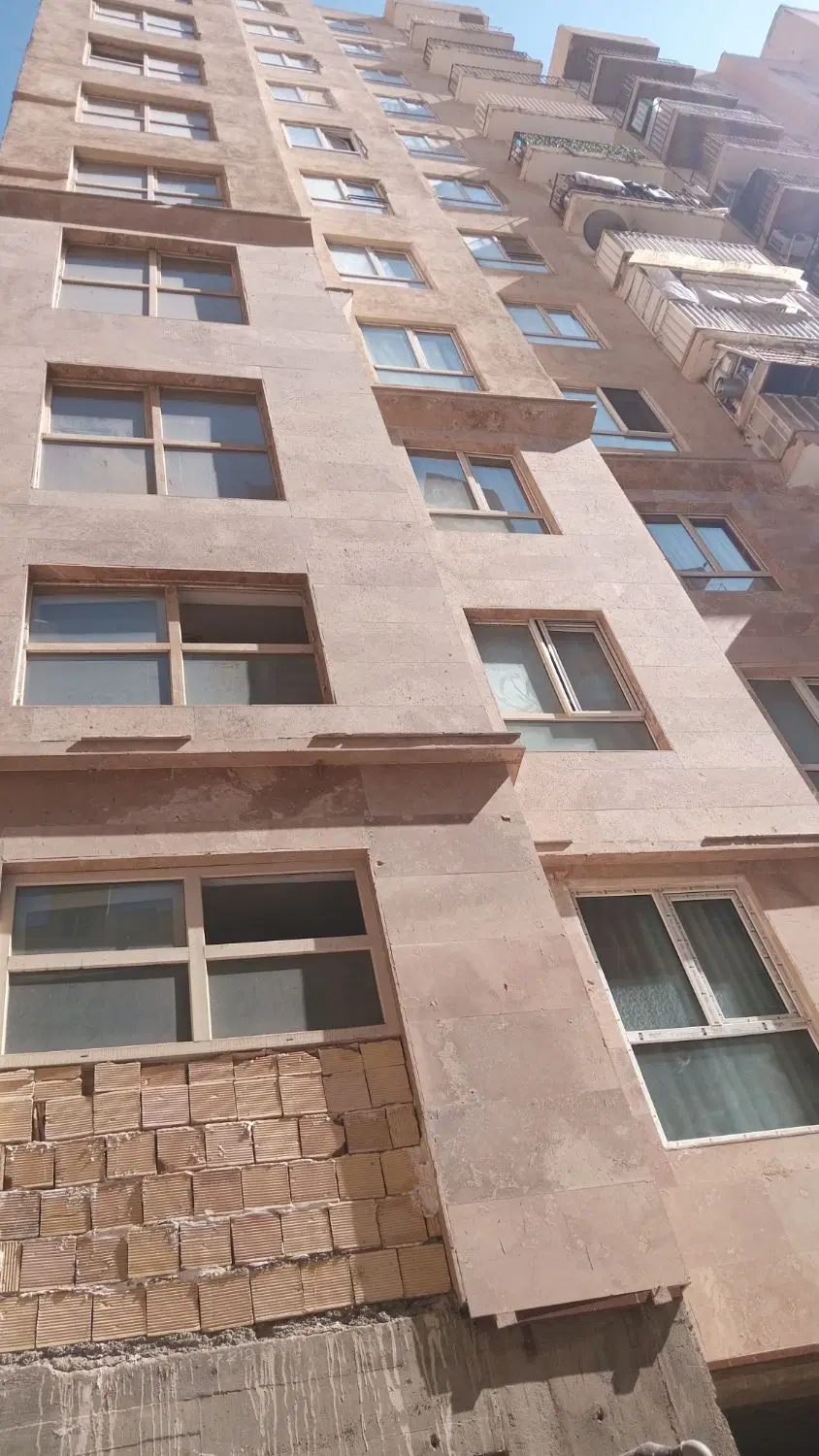 فروش یک واحد آپارتمان  ۶۳متر دوخواب کلید نخورده