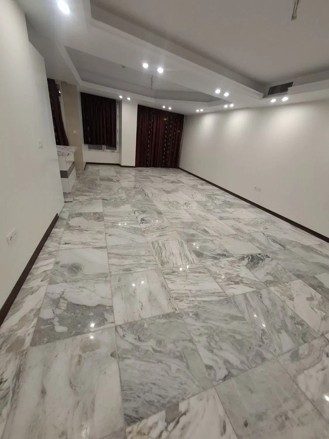 آپارتمان 103 متری نوساز لوکس