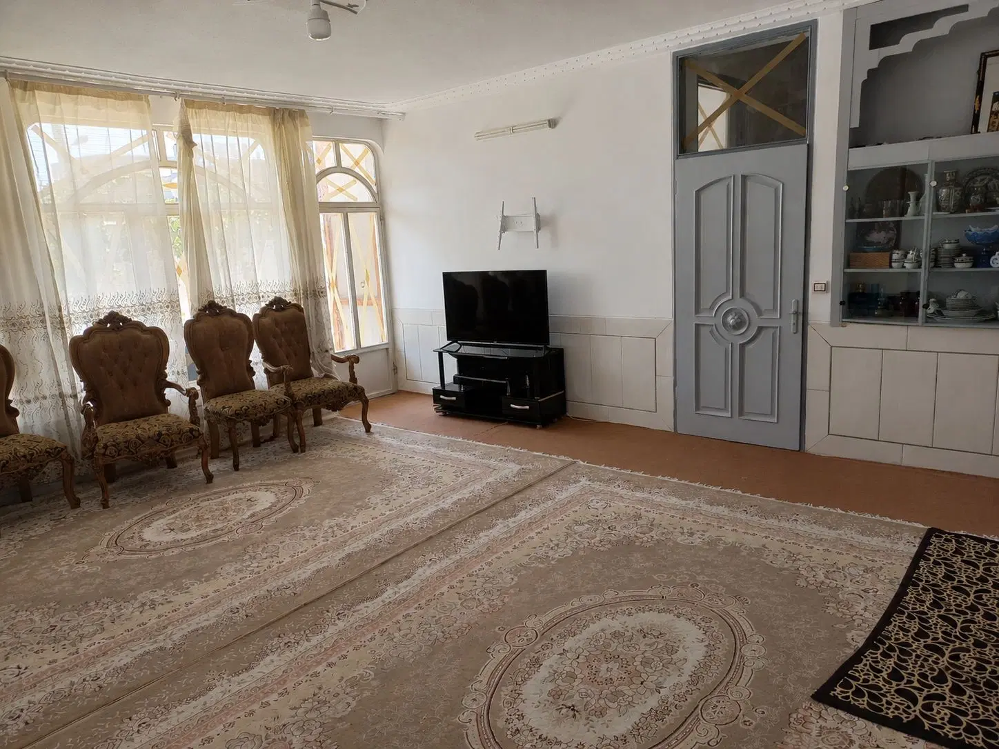 خانه مسکونی ویلایی واقع در منشیان