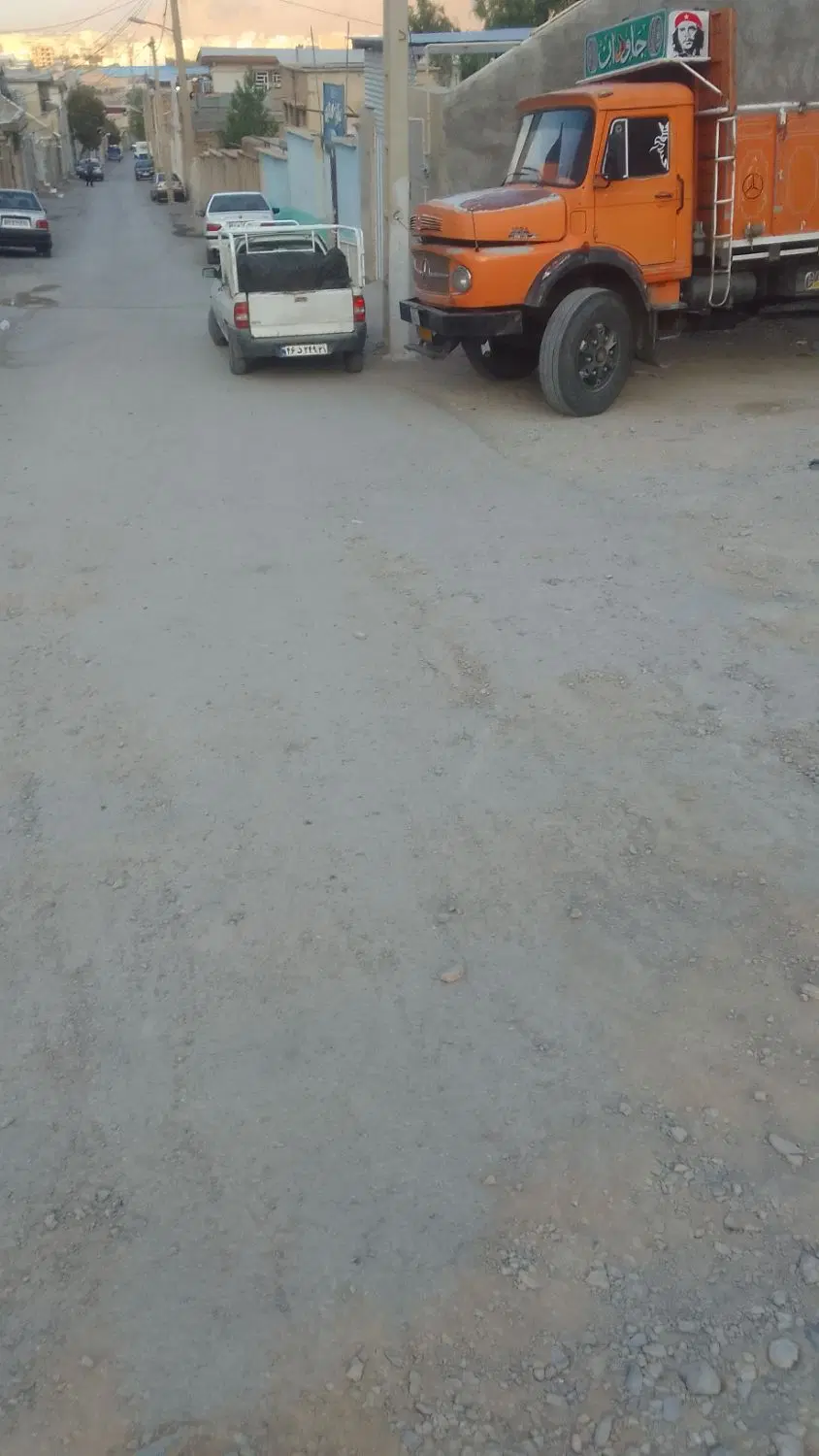 یک قطعه زمین مسکونی