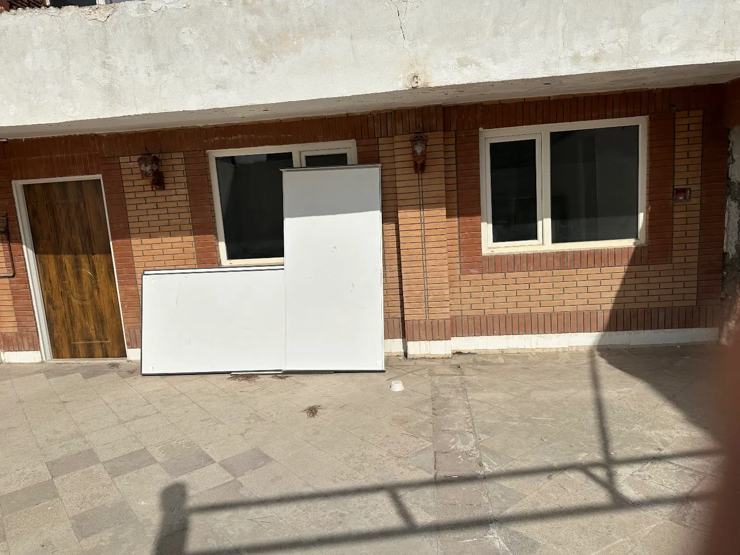 اجاره واحد تجاری ۲۲۰ متری با محوطه اختصاصی