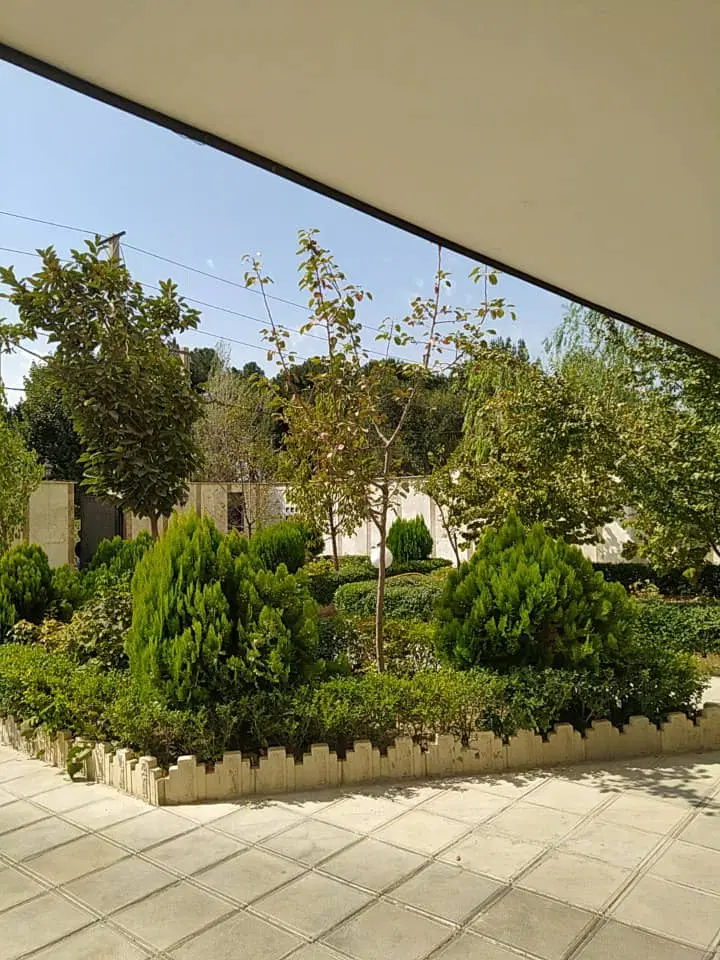 ۲۵۰۰متر باغ و باغچه