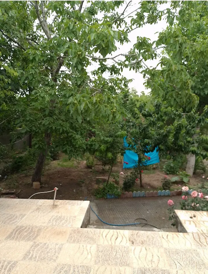 خانه باغ بزنجان