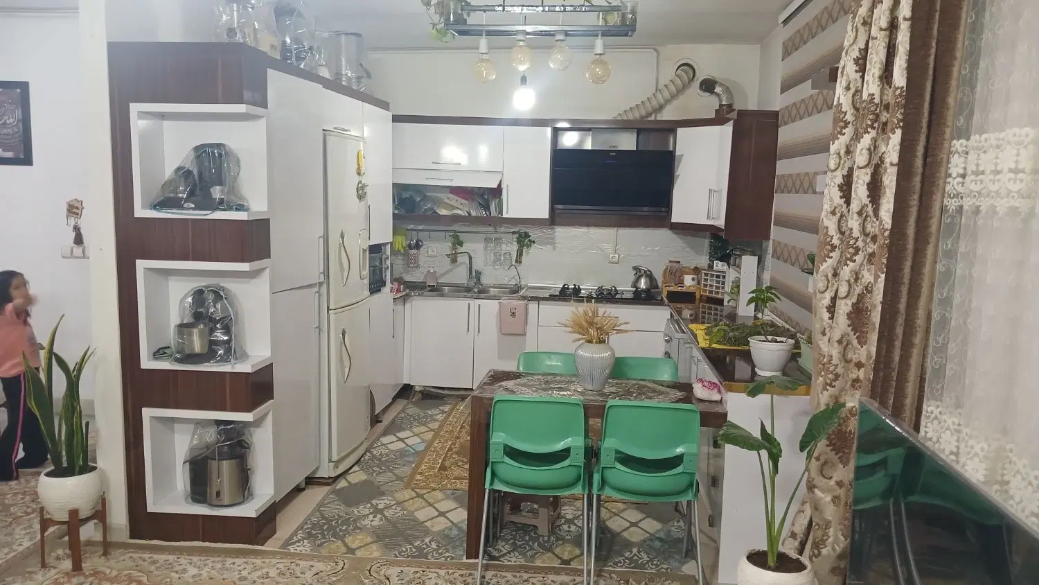 فروش یک واحد طبقه دوم