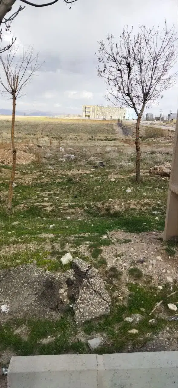 ۱۳۰۰متر زمین با قراداد اوقافی