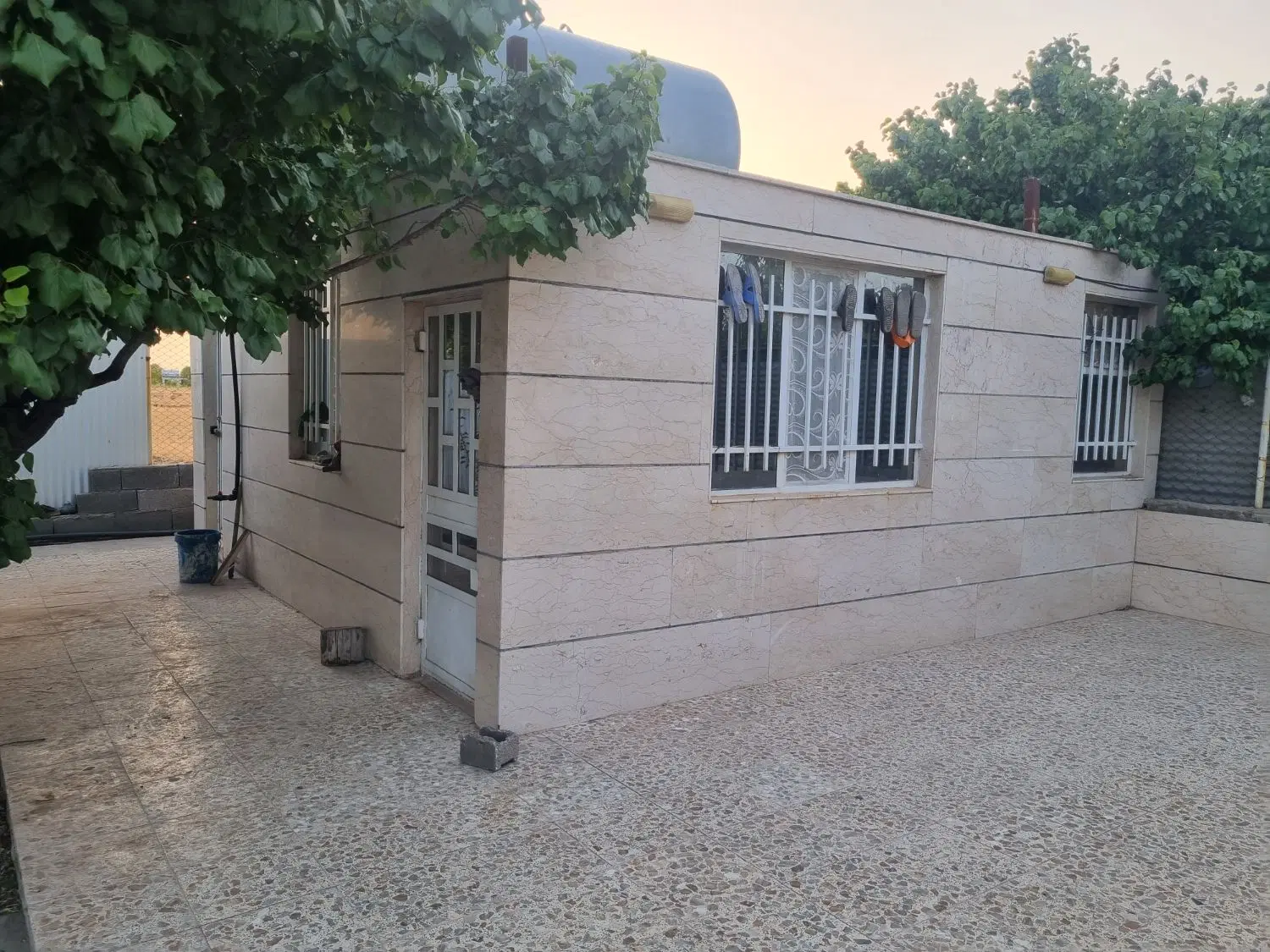 فروش ویلا باغ ۷۵۰ متری