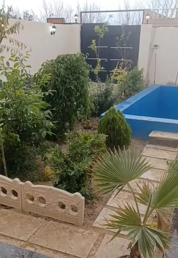 205 متر باغ ویلا سند تک برگ*
