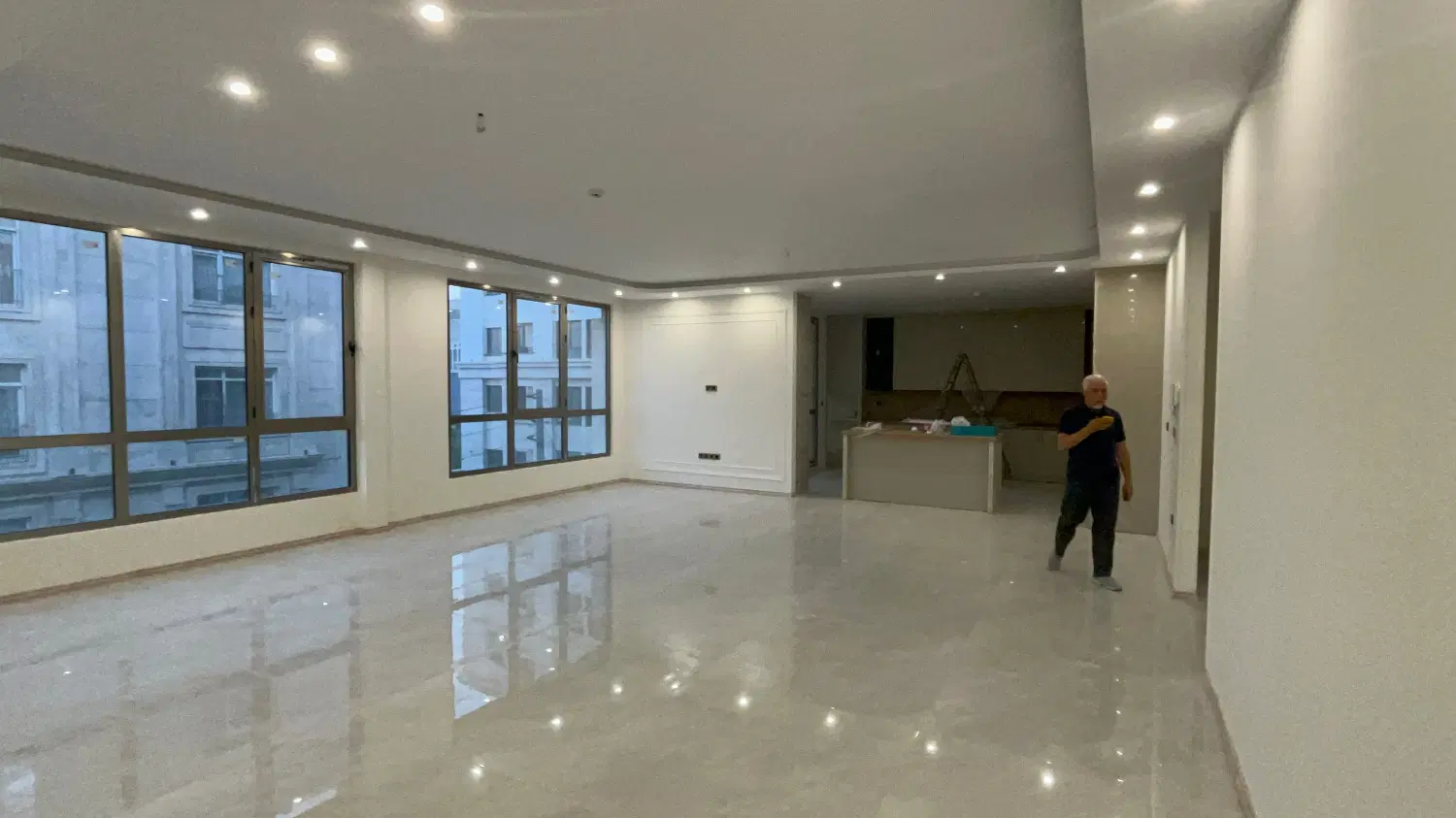 اپارتمان ۸۰ متر حاشیه بلوار وکیل آباد_ همکف