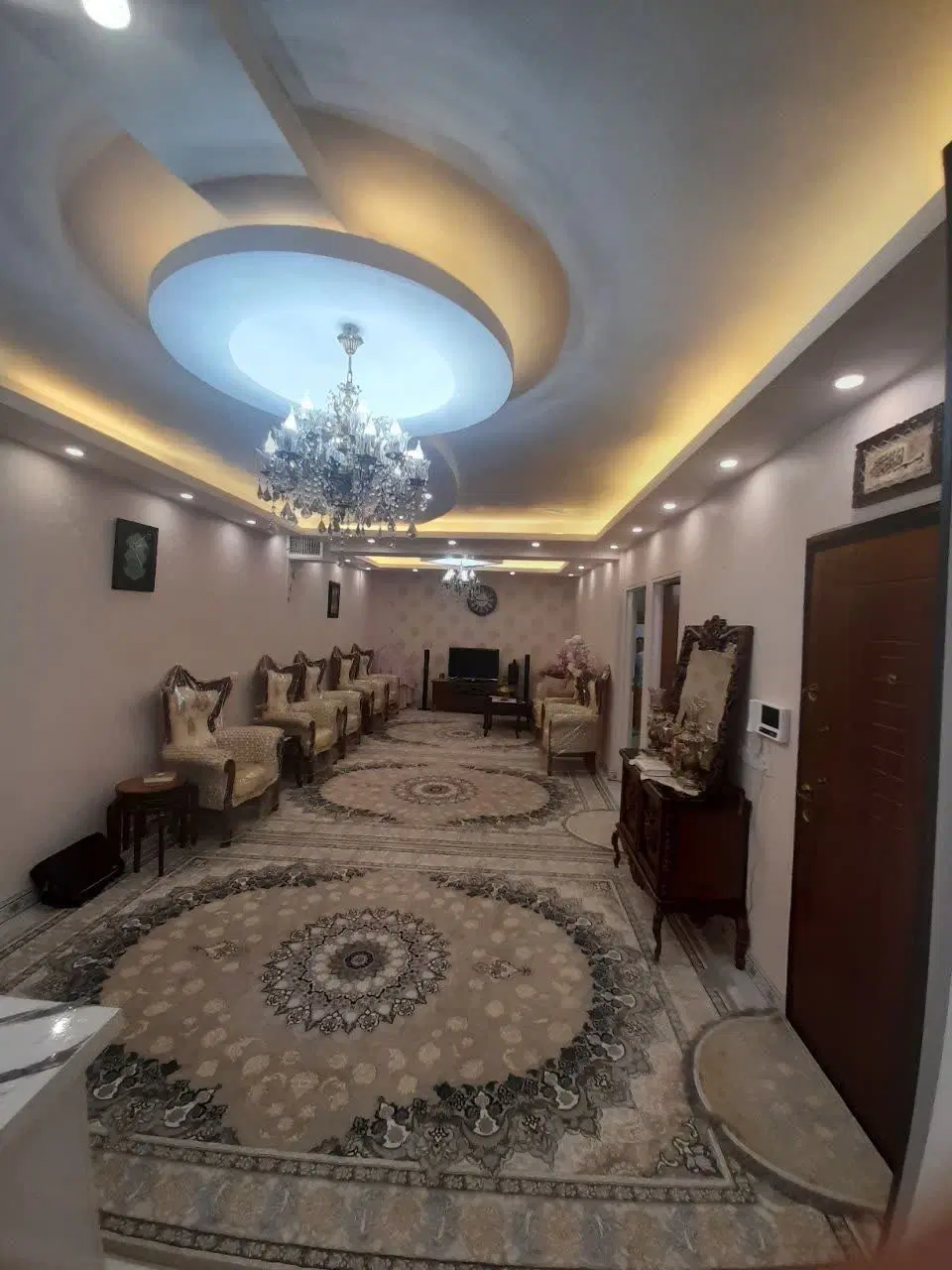 خانه ویلایی سه طبقه