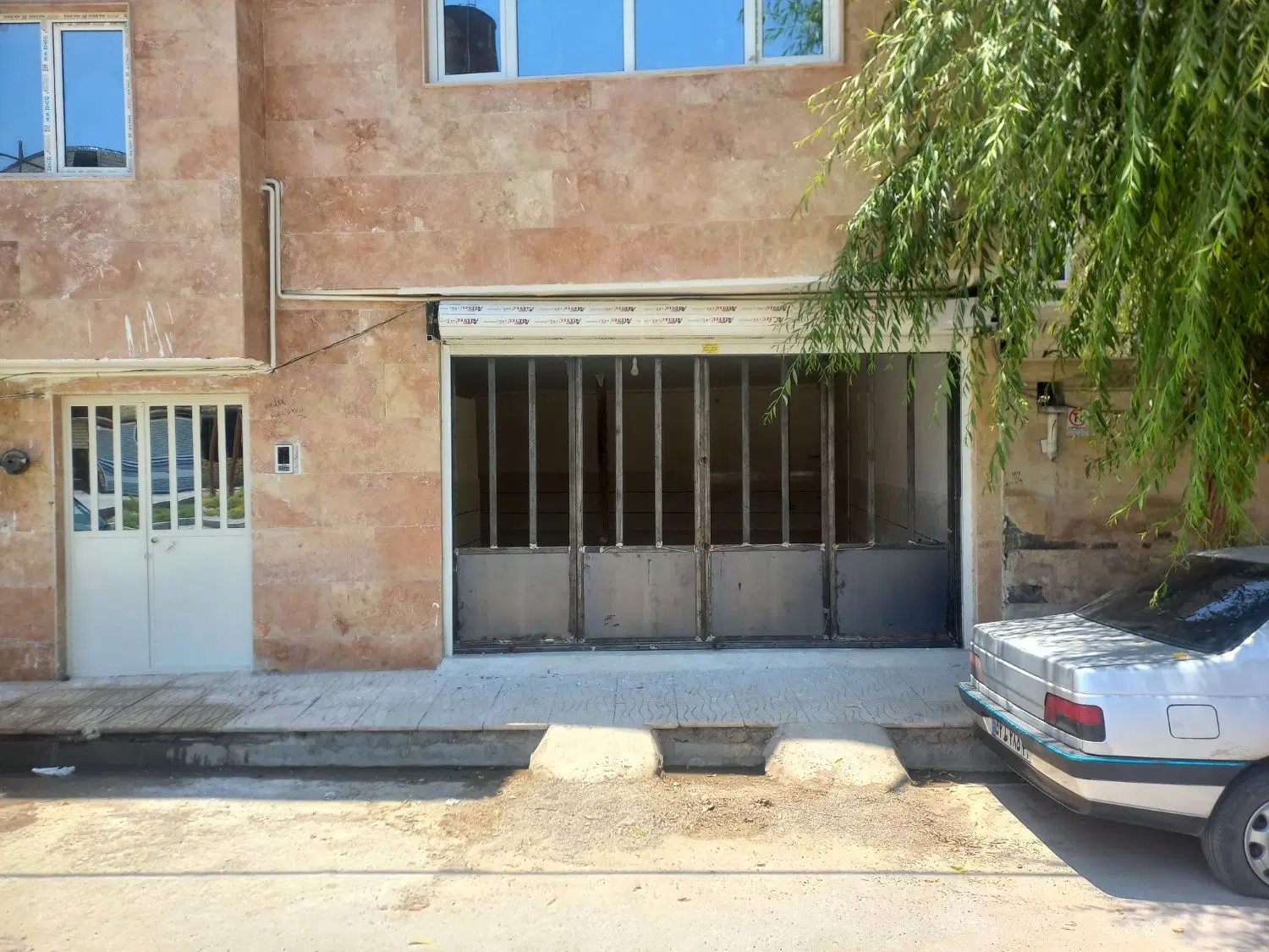 مغازه تجاری شهرک احتشامیه