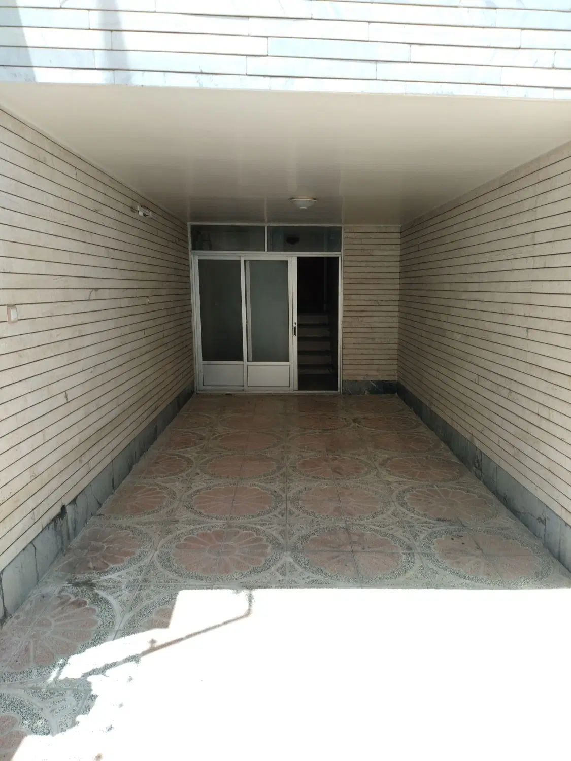 اجاره منزل مسکونی طبقه دوم خیابان امام شمالی
