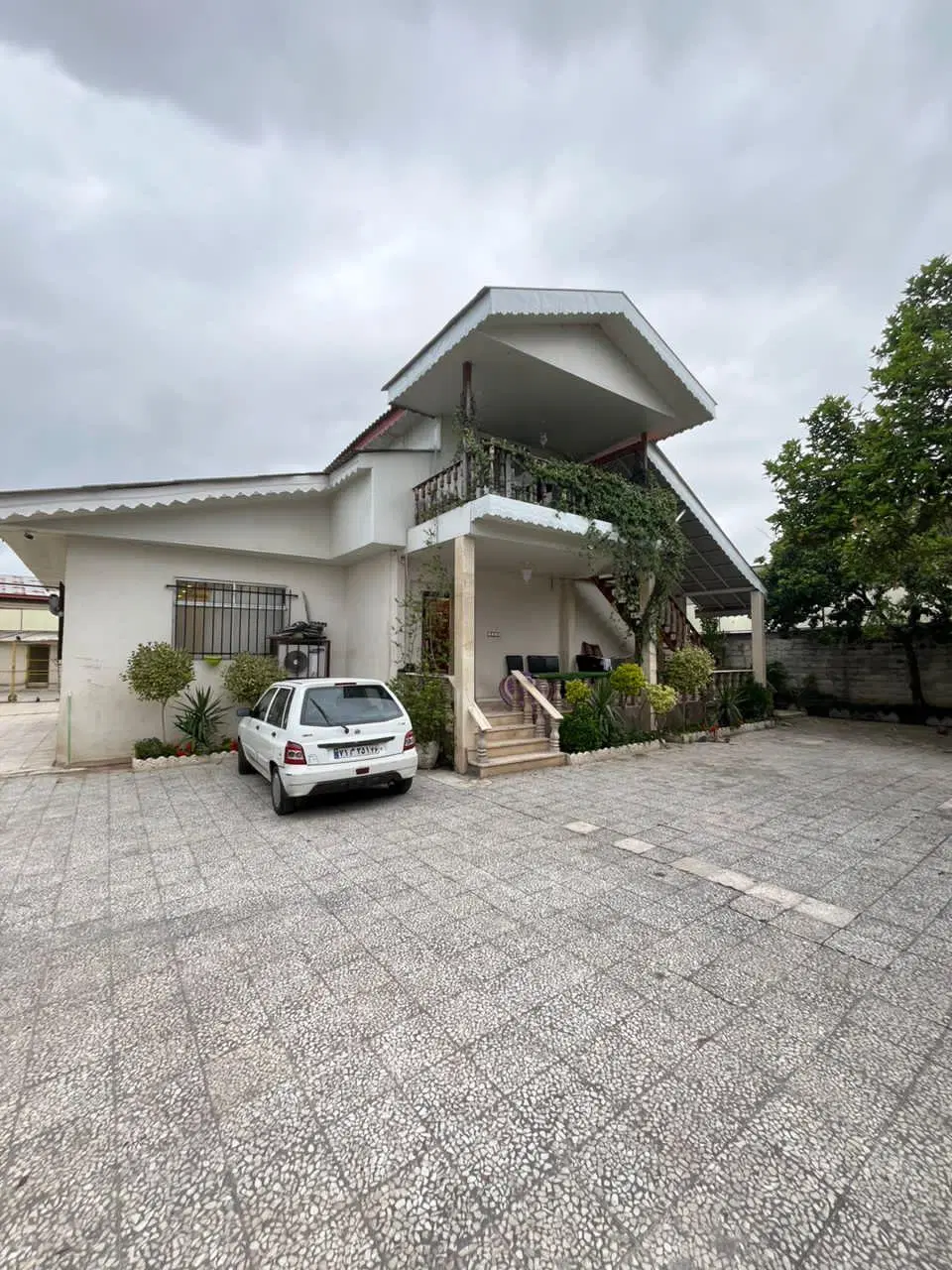 خانه باغ خشکبیجار