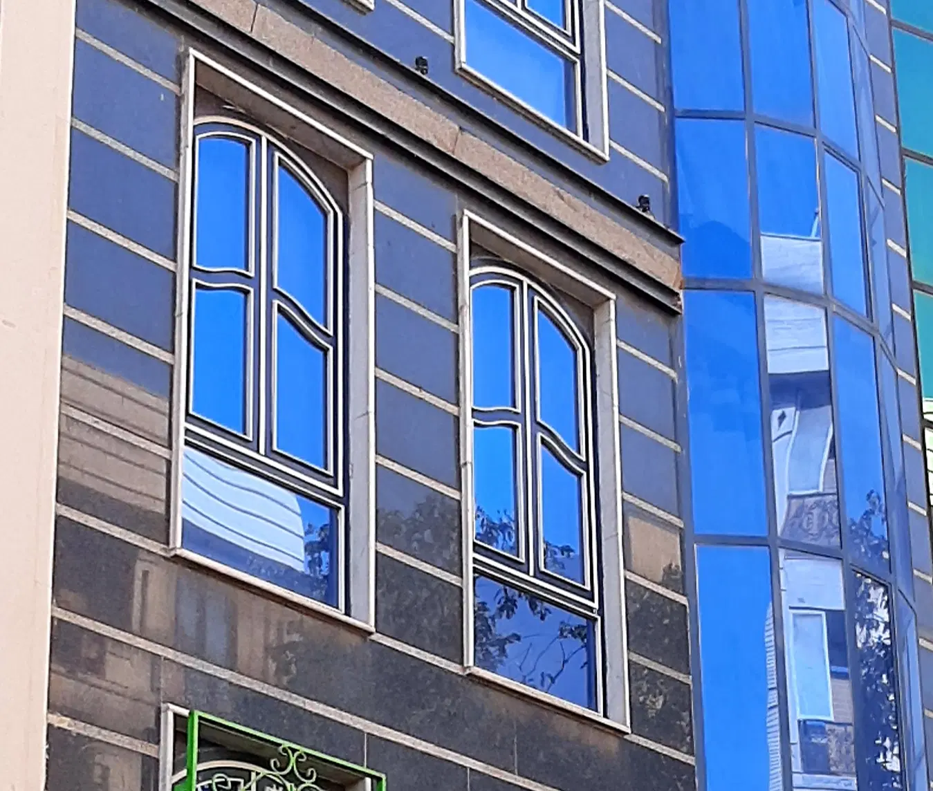 آپارتمان ۵۳ متری طبقه ۳