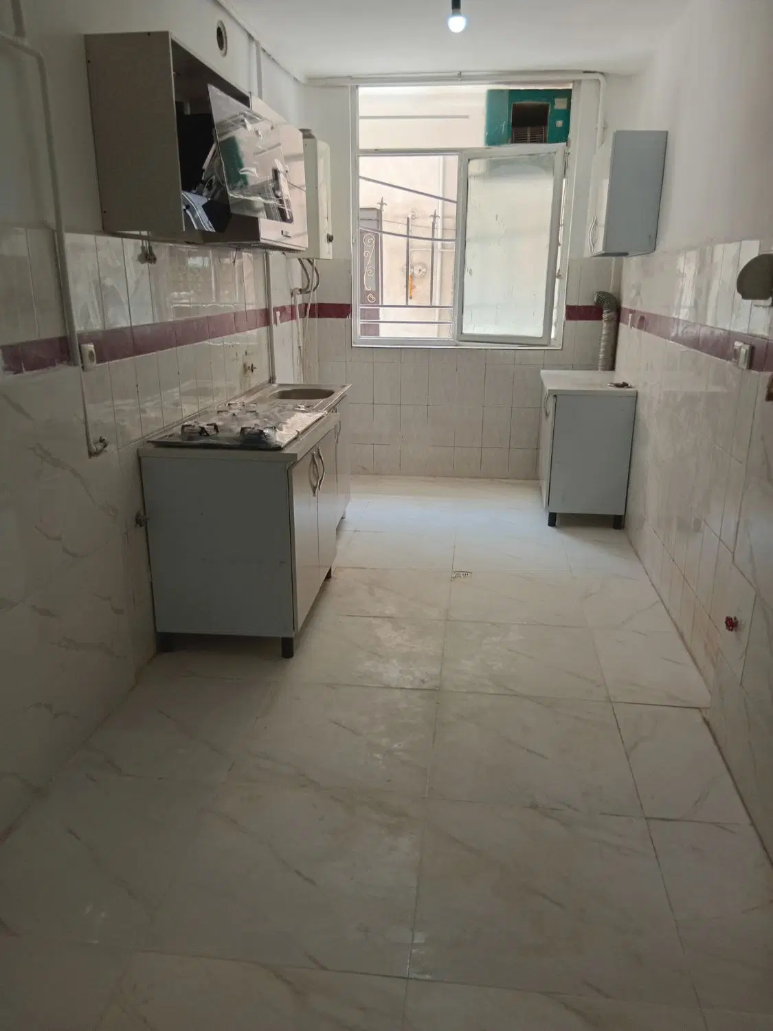 ۵۶مترهمکف کرسی بلندبازسازی کامل تخلیه صدوقی