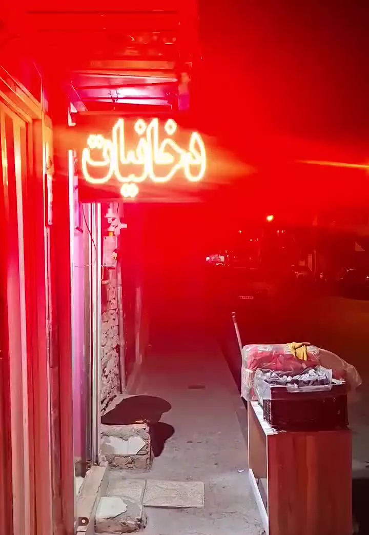 زیر پله ۴ متری شهرک طلاییه فروشی