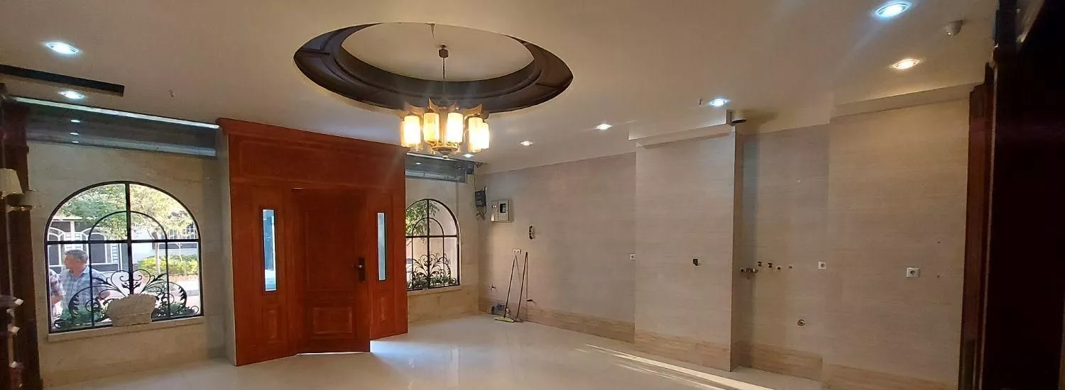 منظریه فروش  مغازه ۸۵ متر با ۳ پارکینگ سندی باکس