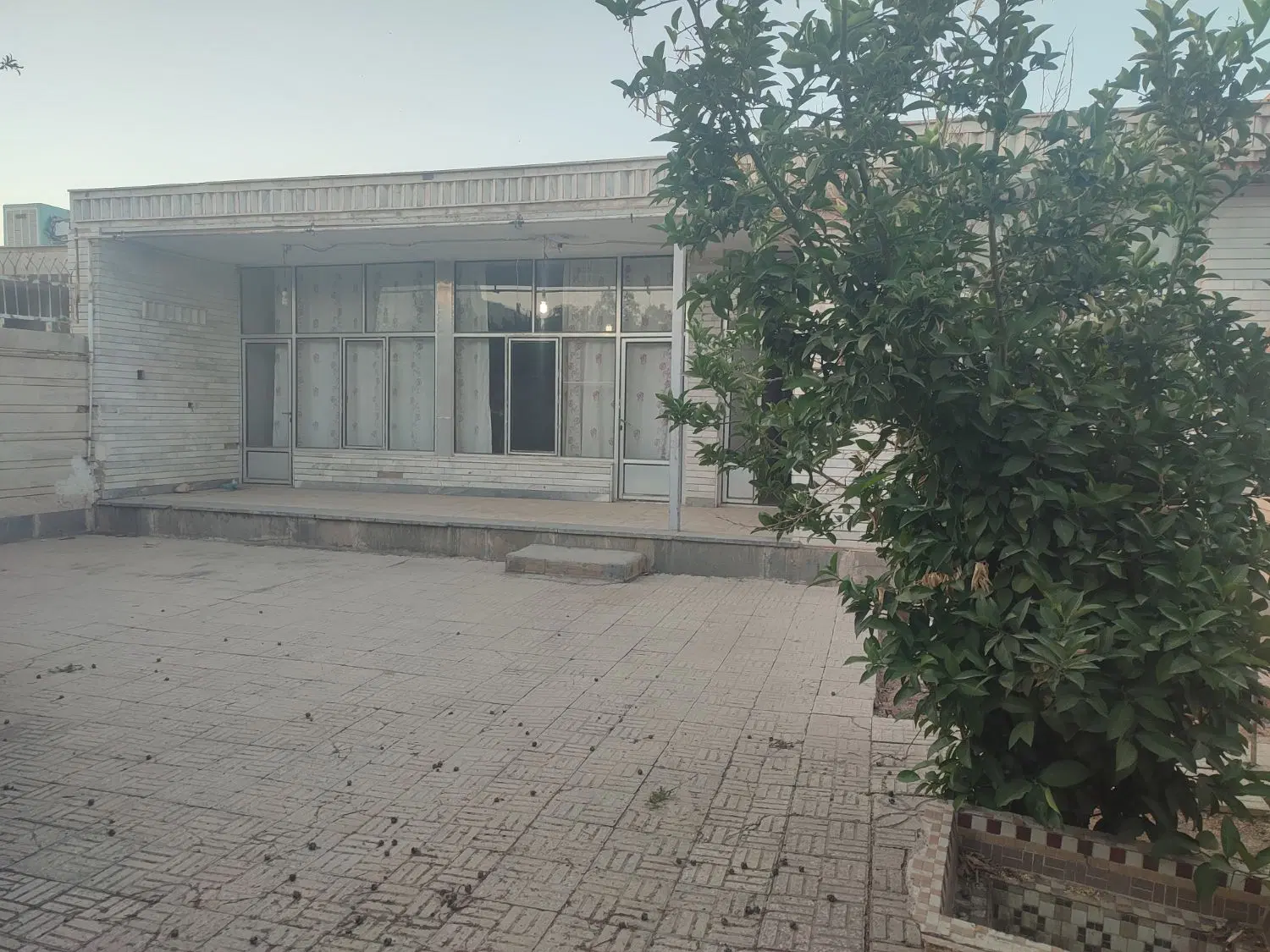 ملک ویلایی در زمین شهری