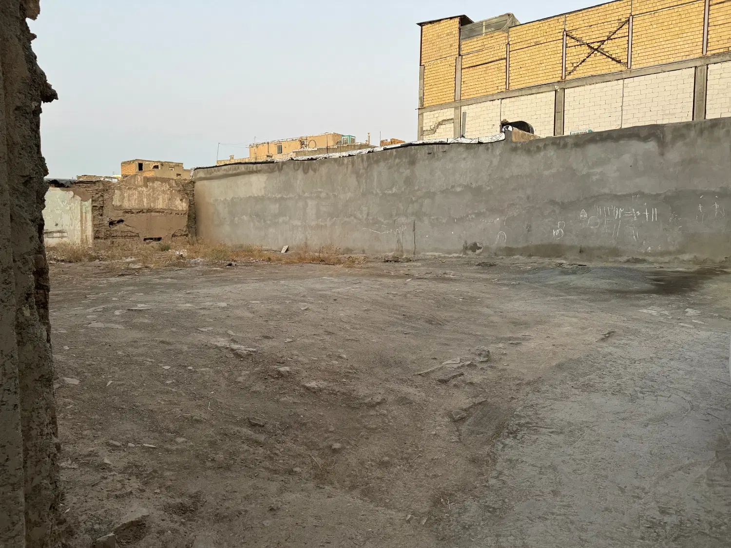 زمین ویلائ