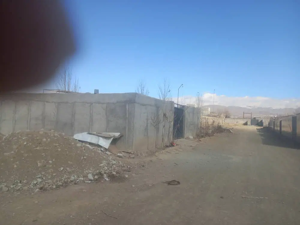 فروش‌باغچه‌چهار‌دیواری