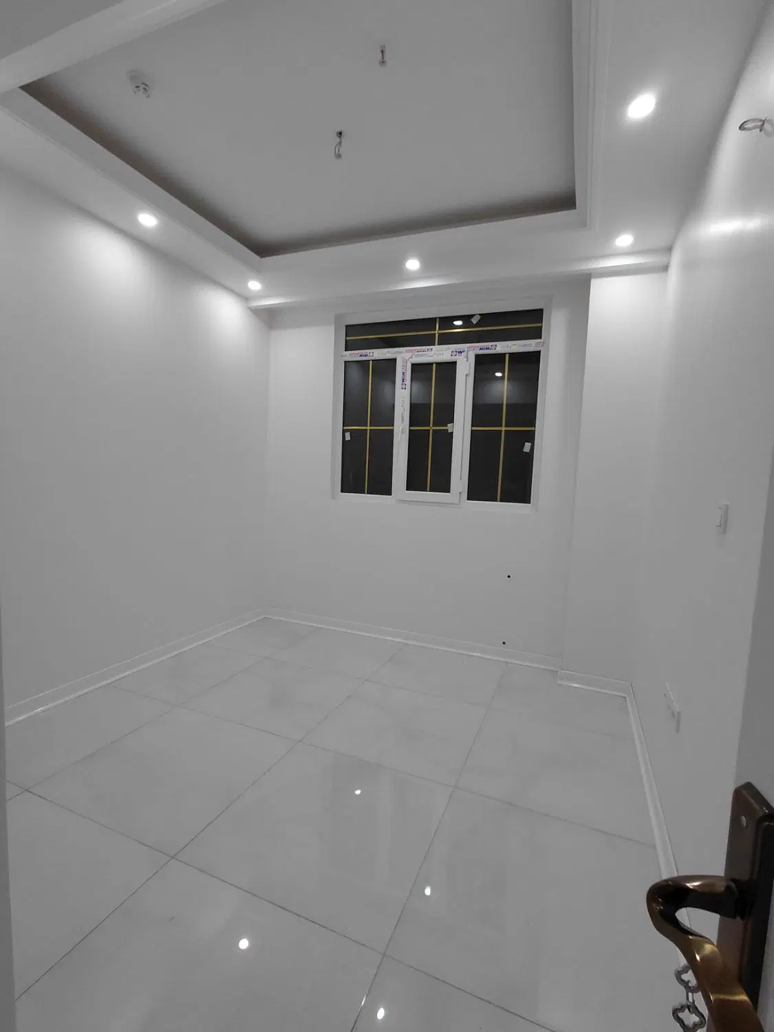 ۱۳۵ متری تک واحدی پارکینگ اصلی