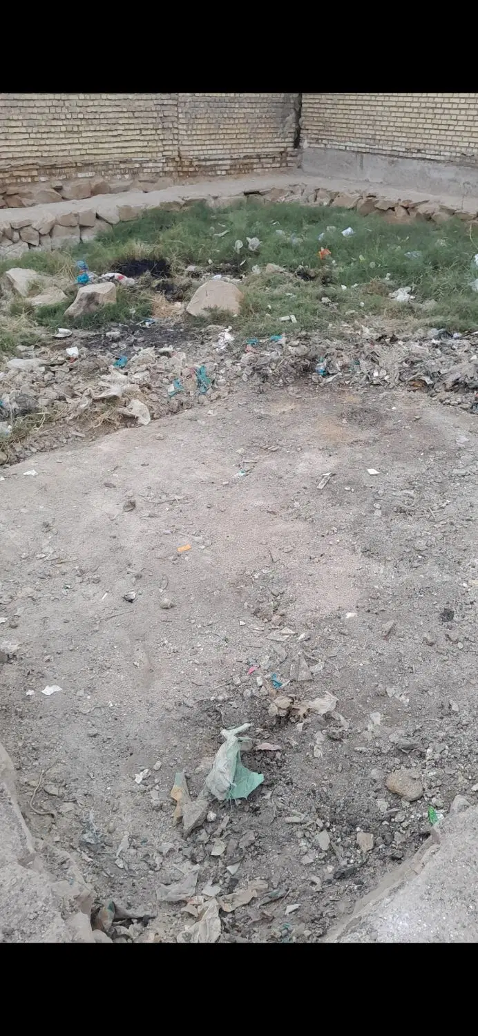 زمین ۱۰۰ متری