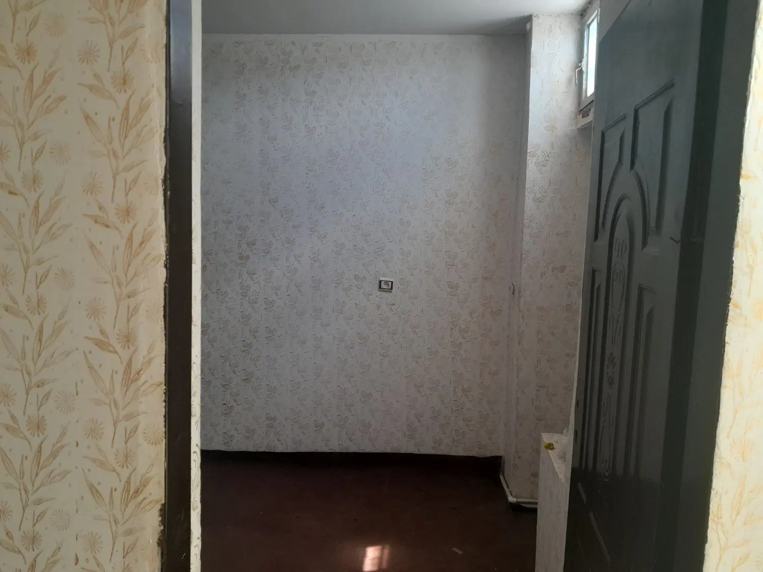 خانه ۱۰۰ متری