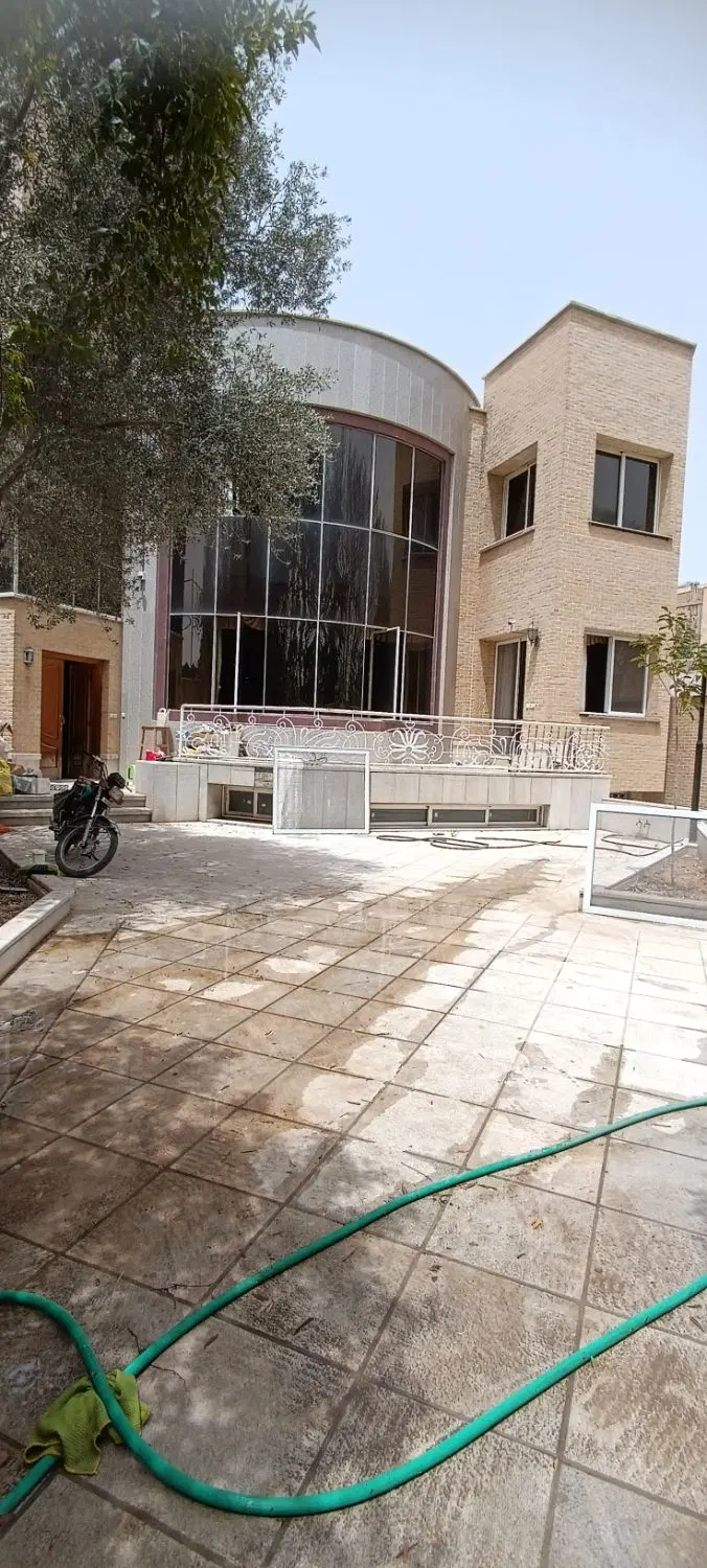 سه طبقه ویلایی