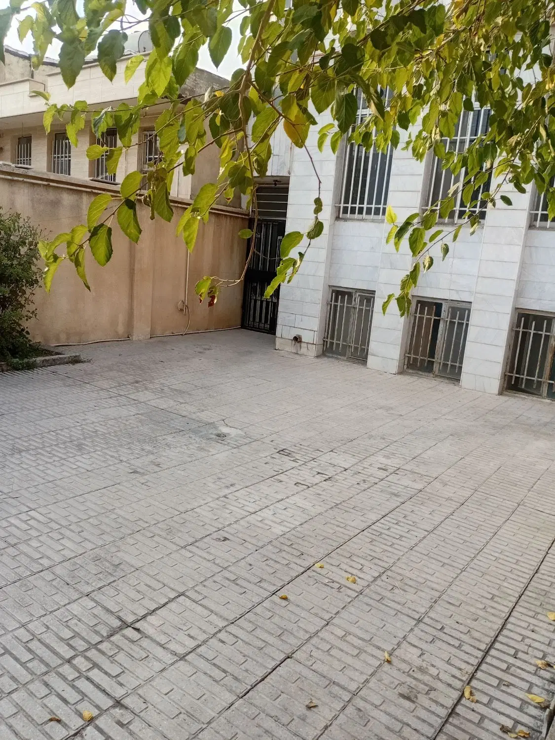 اجاره ویلایی ۲۰۰متری دربست در خیابان رودکی