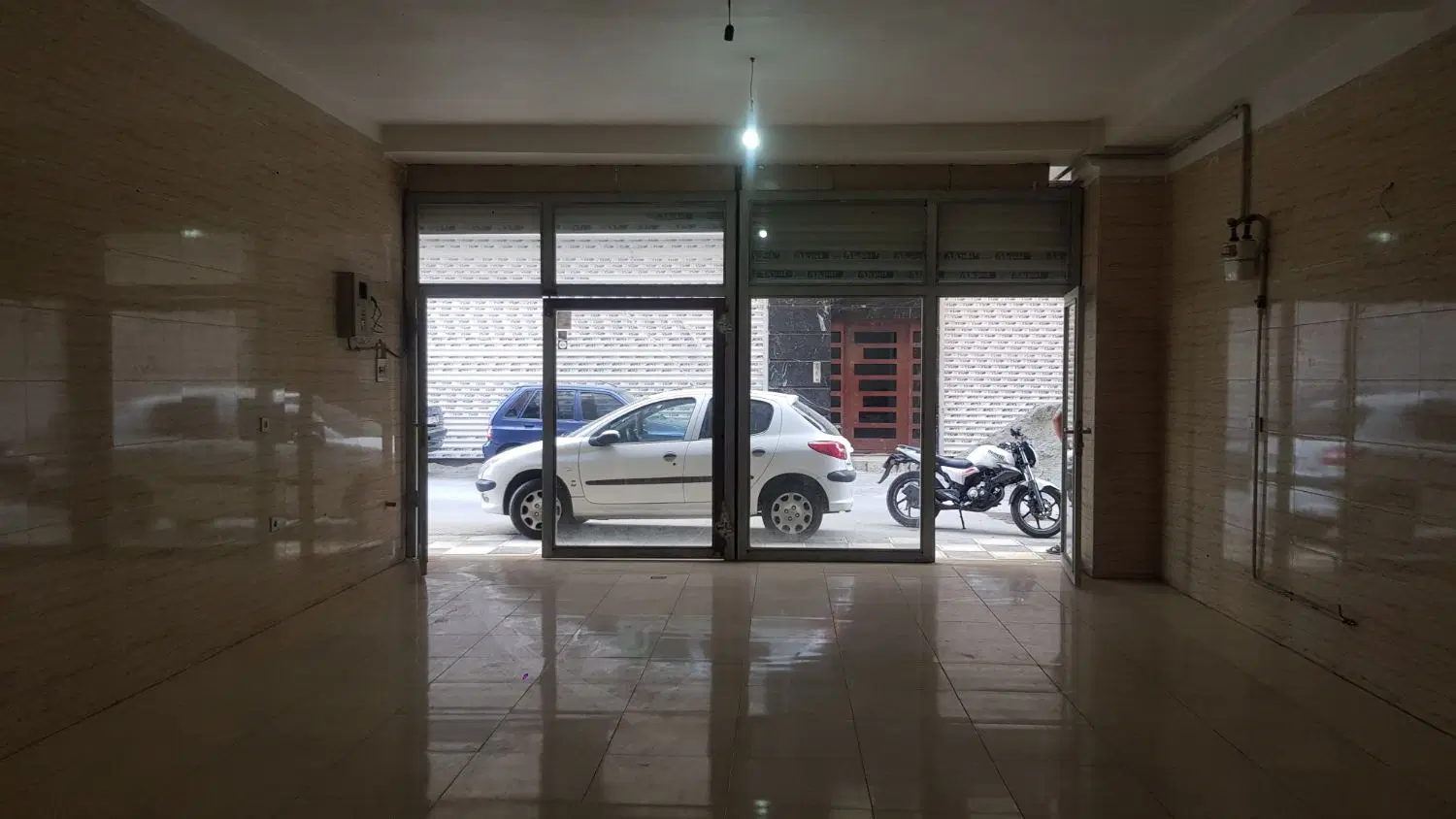 مغازه ۷۰ متری در بهترین جای خرمدشت فروشی فوری