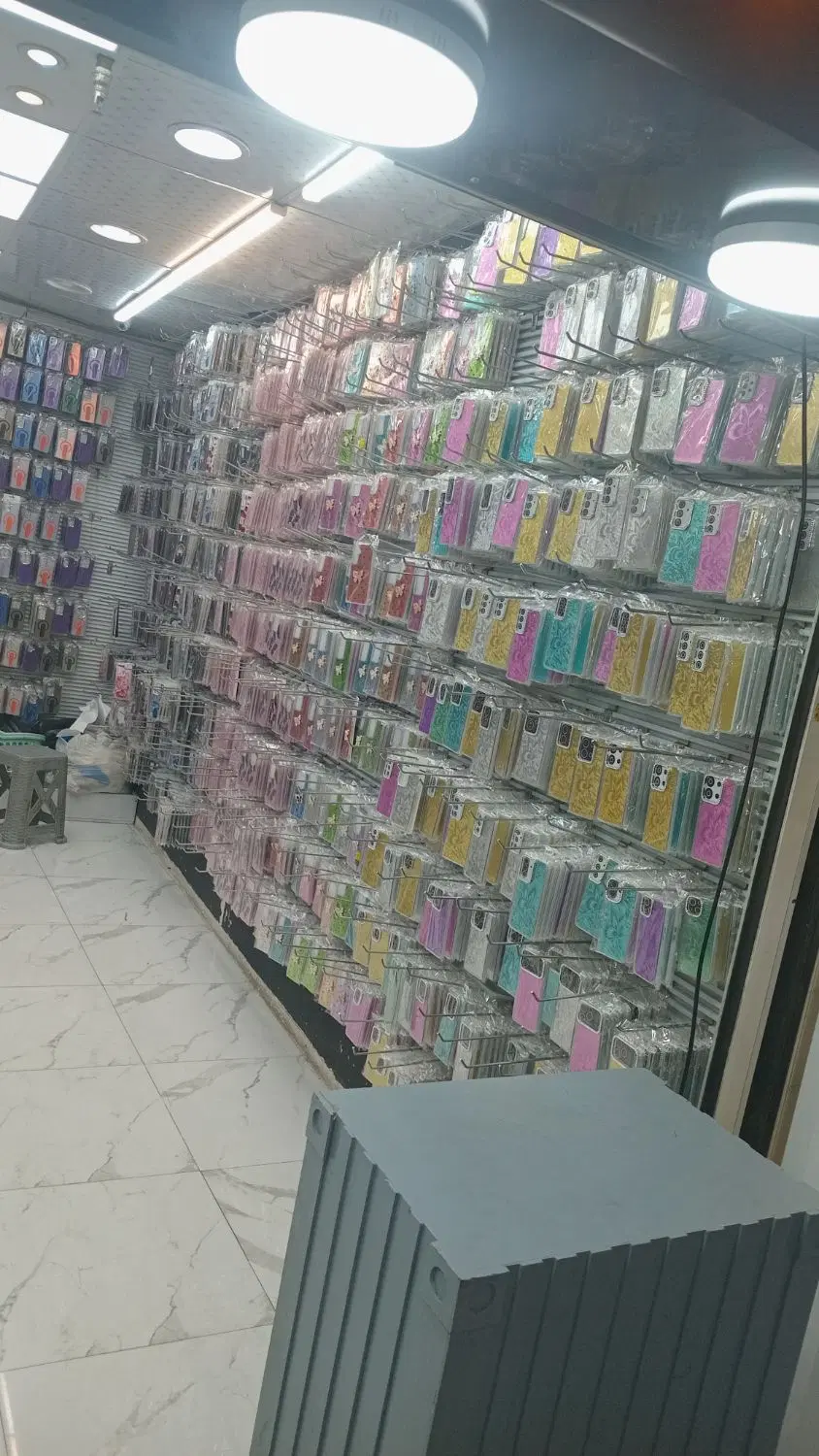 اجاره یک دیوار در پاساژ علاالدین تهران