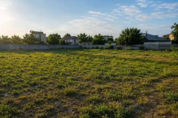 یک قطعه زمین در فردیس بفروش میرسد
