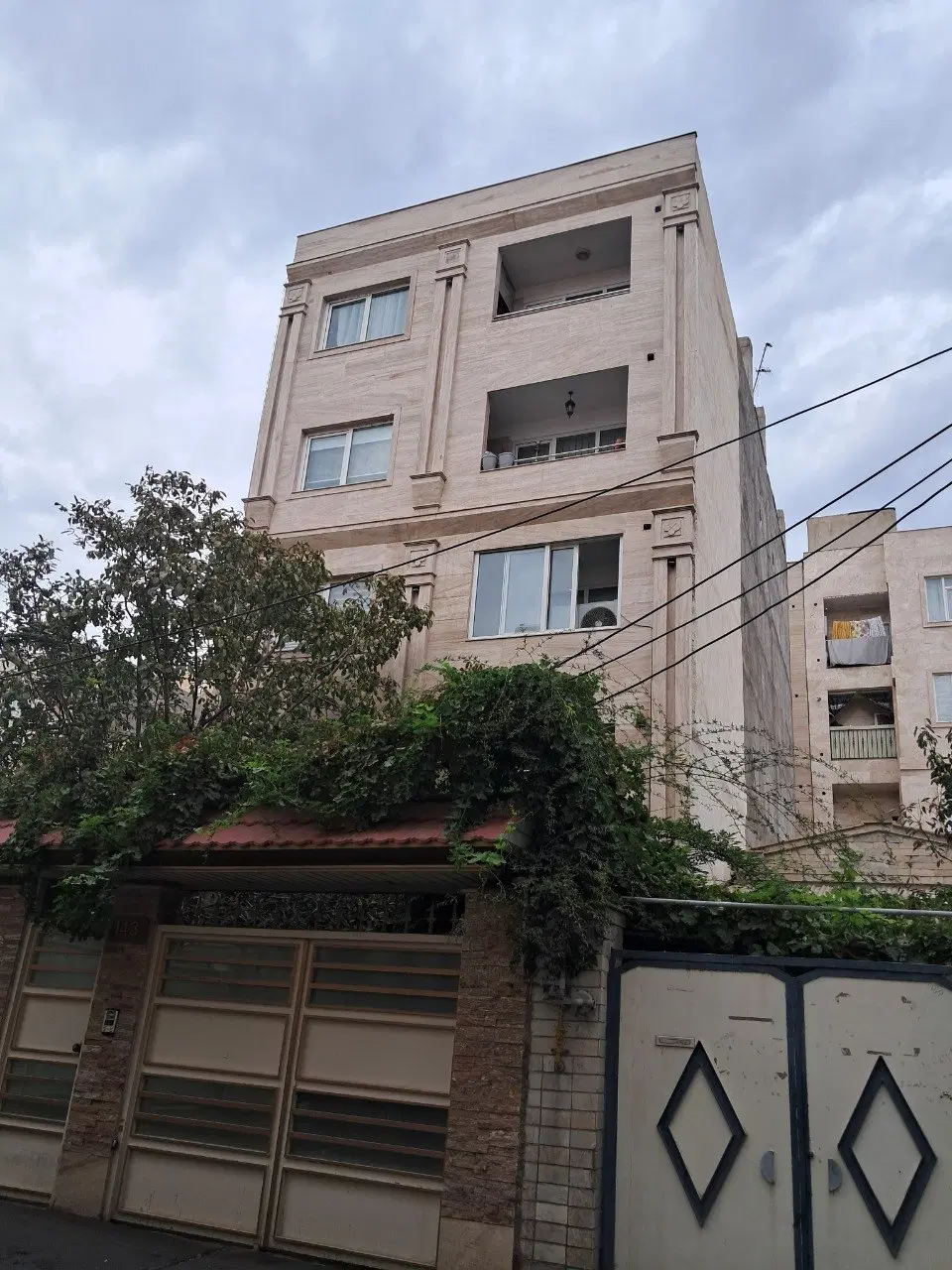 آپارتمان ۱۰۶ متر خ ۲۹