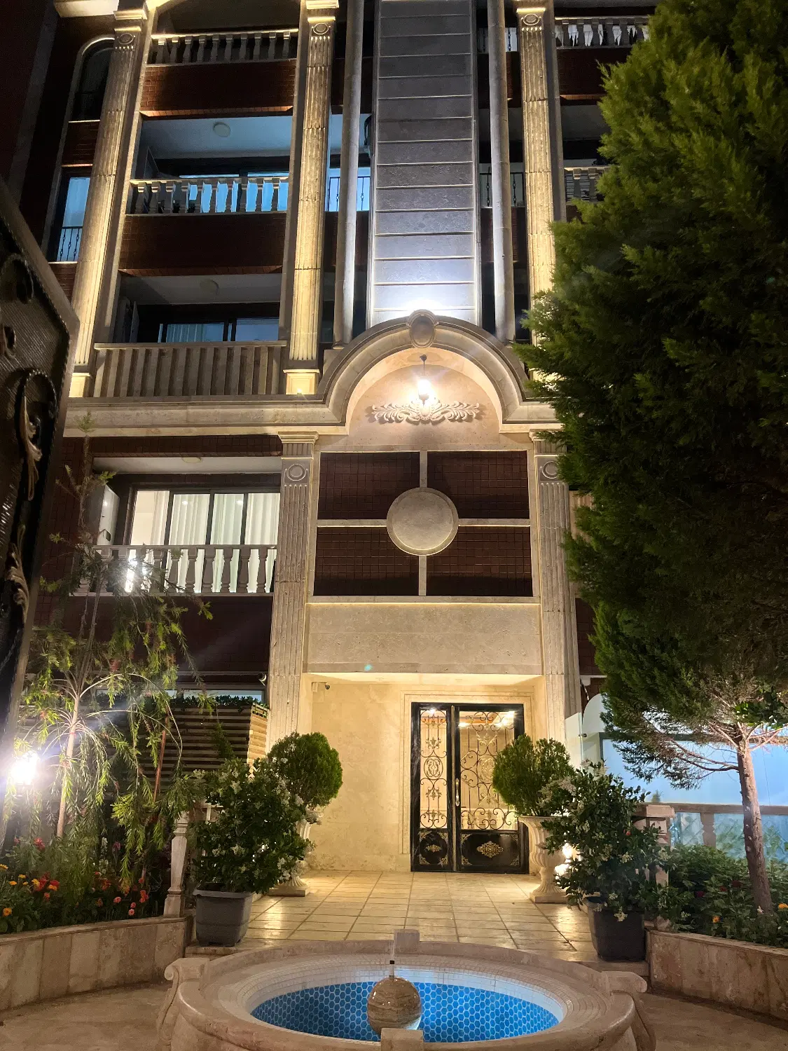 آپارتمان تمام سنگ لاکچری
