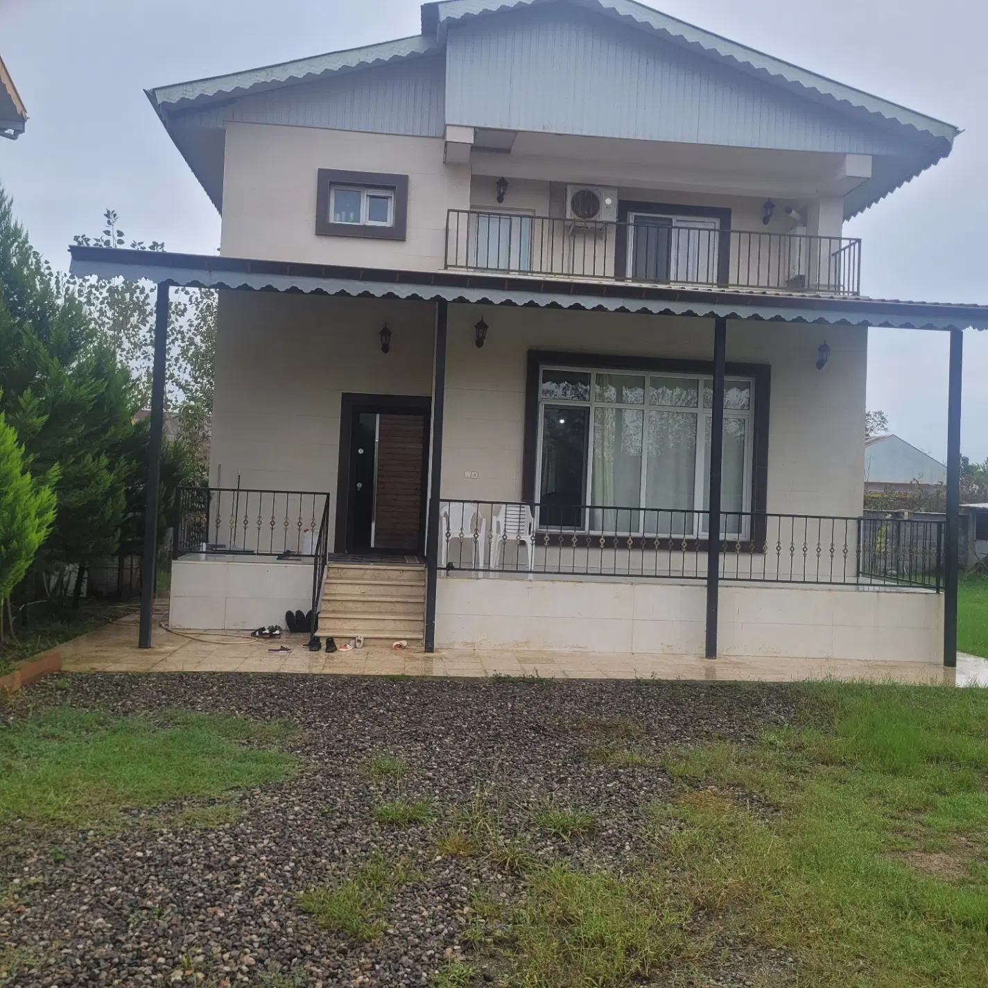 ویلا با ۸۱۰ متر زمین با سند تک برگ در روستای خرطوم
