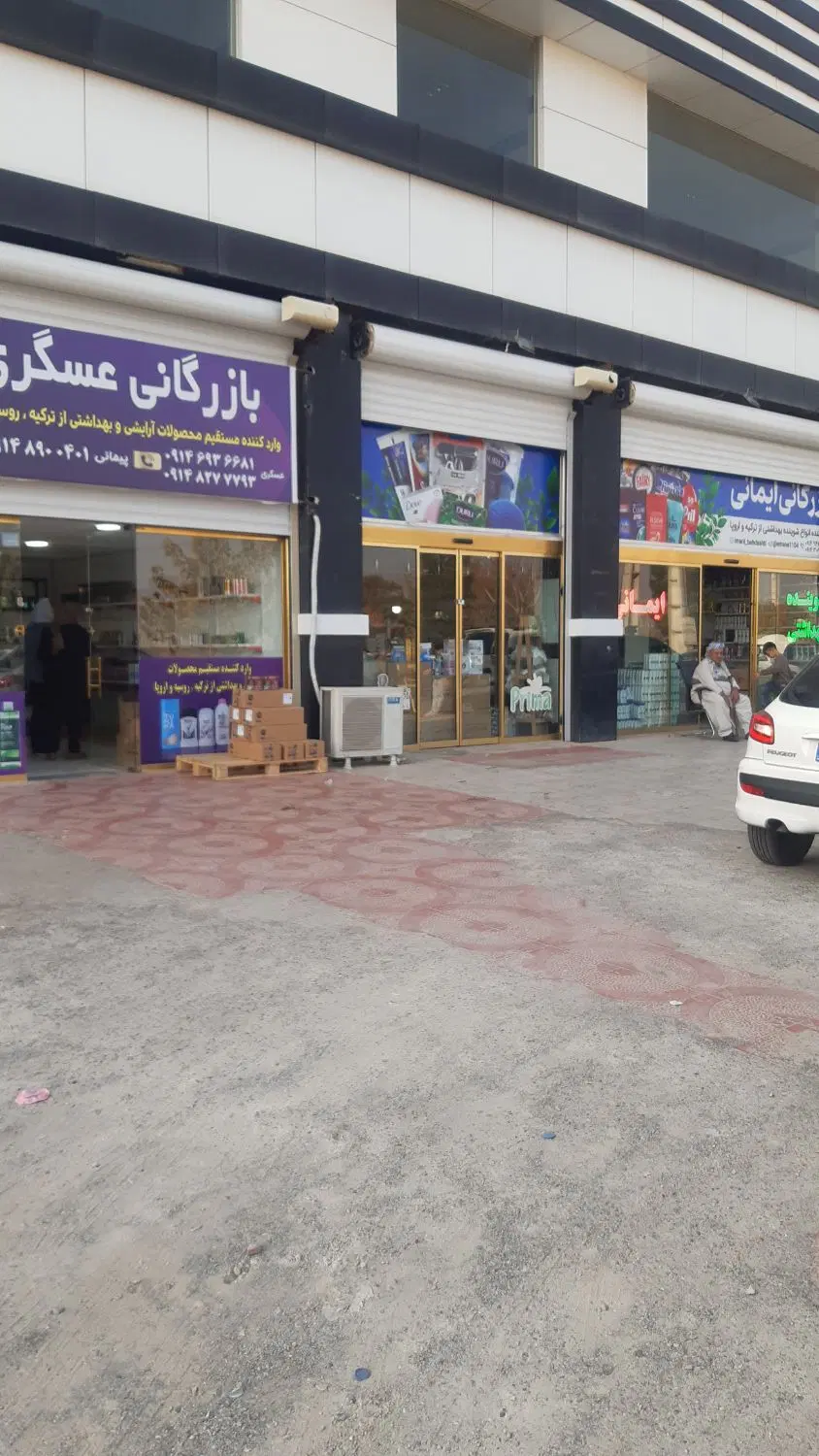 مغازه در بهترین مکان منطقه آزاد ارس(جلفا)