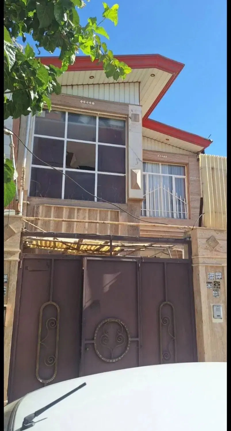 فروش سه دانگ از خانه دو طبقه