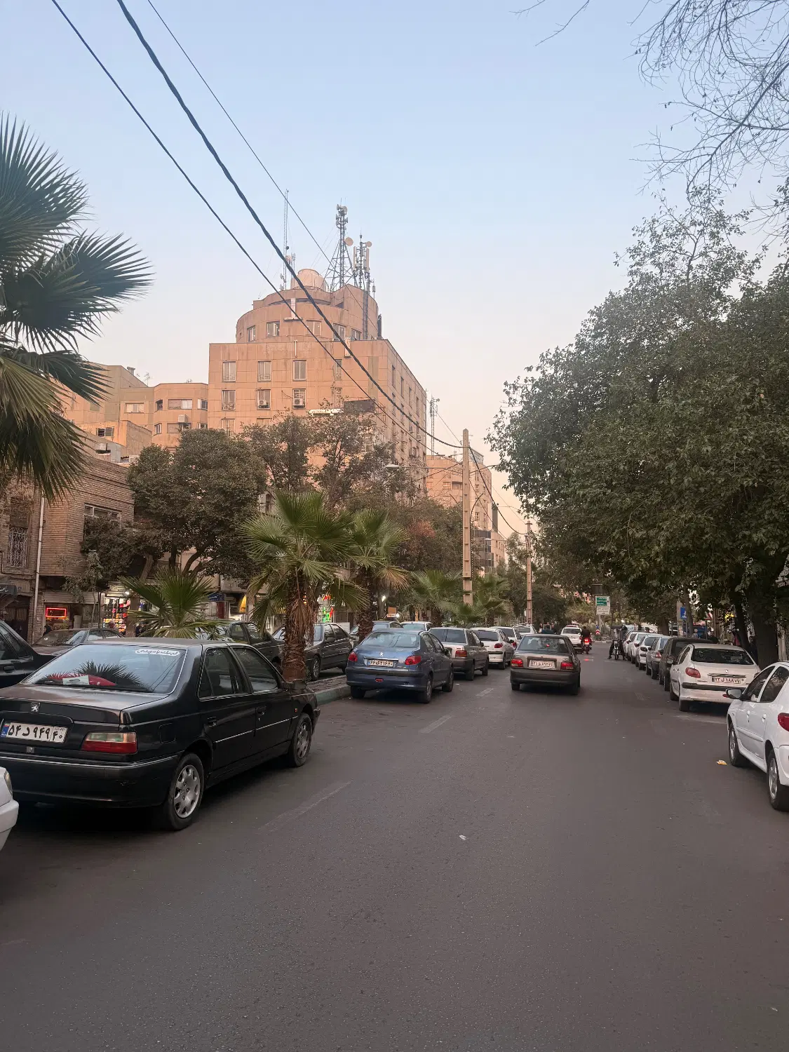 آپارتمان ۴۷ متر _ پنجاه قدم تا مترو بریانک غربی