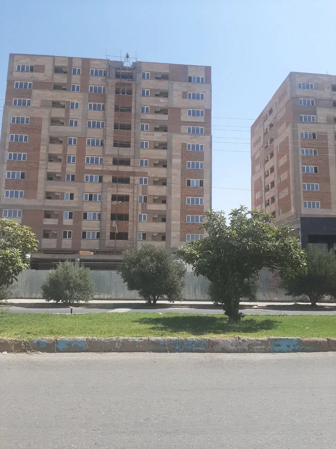 خرید فروش آپارتمان 130 متری_ سروقامتان_صدرا